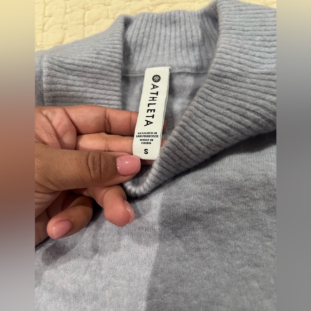 Athleta sweater